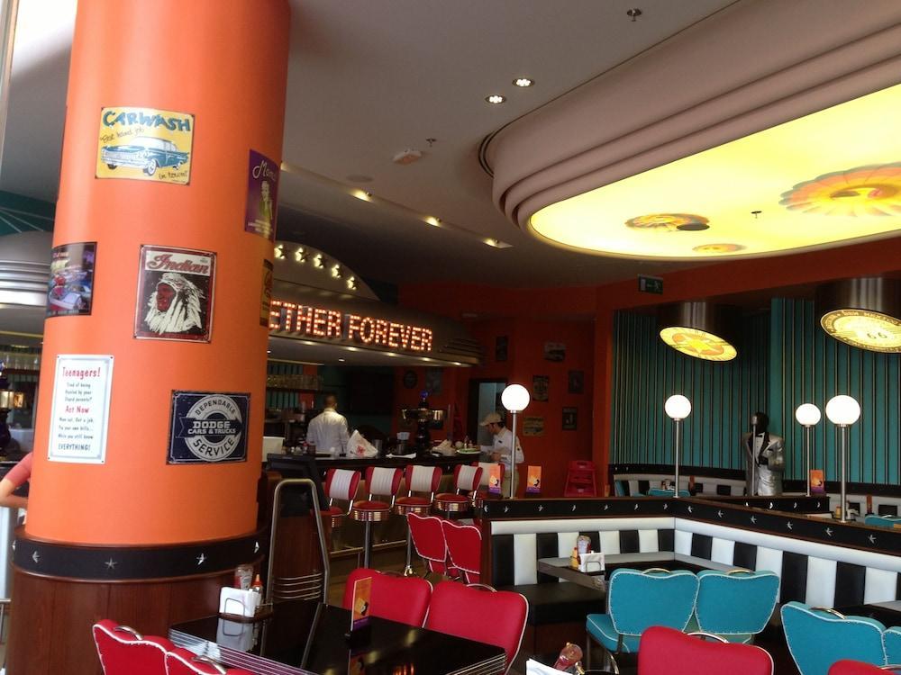 1866 Court & Suites Hotel Beirut Eksteriør bilde
